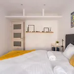 Rentplanet - Apartament Nowowiejska