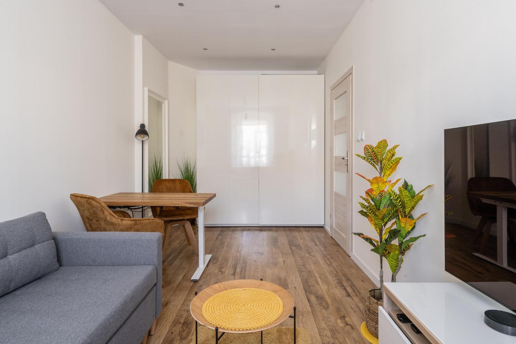 Apartment Rentplanet - Nowowiejska Breslau